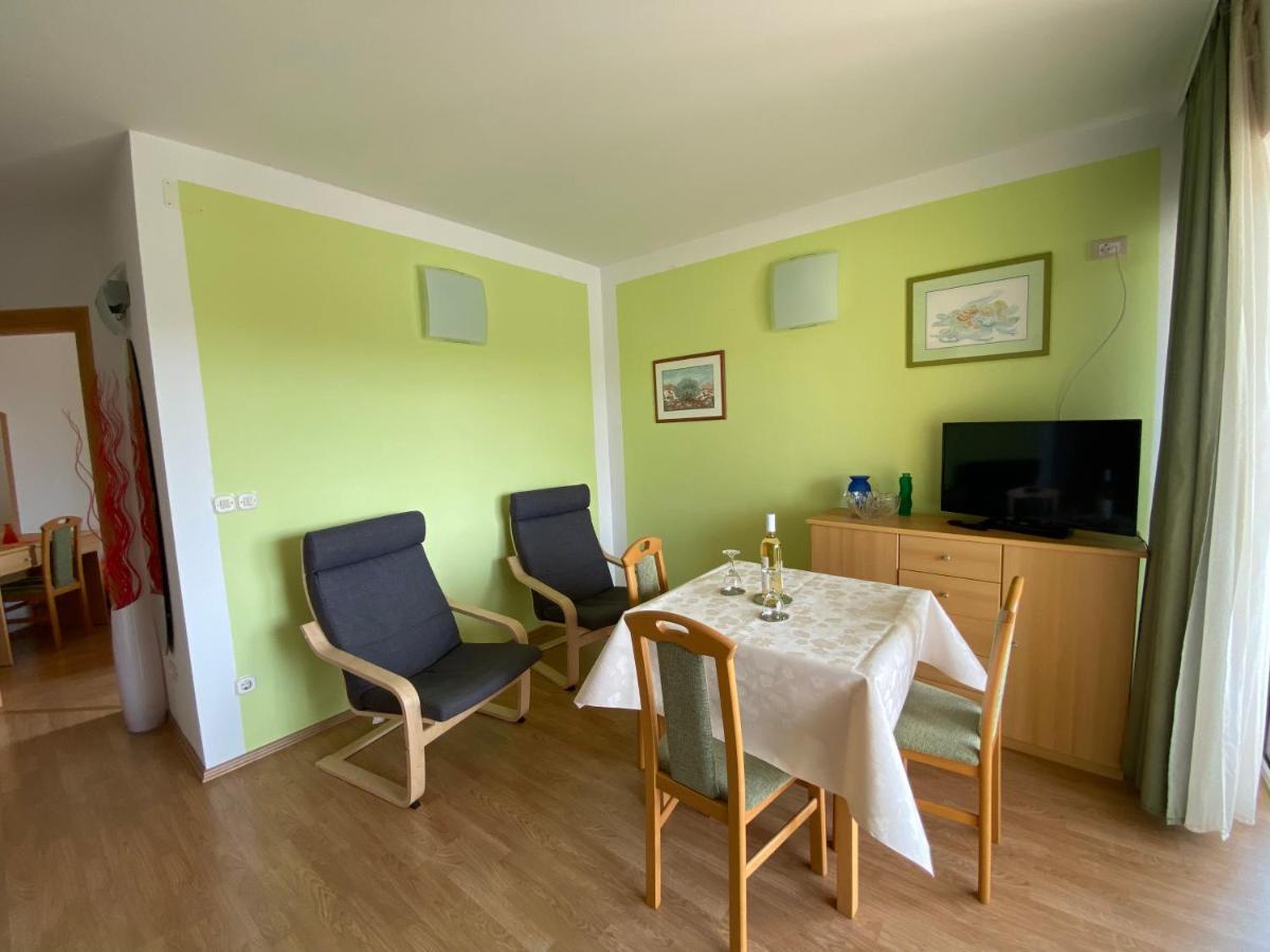 Marija F2 Apartment Krk Town Luaran gambar
